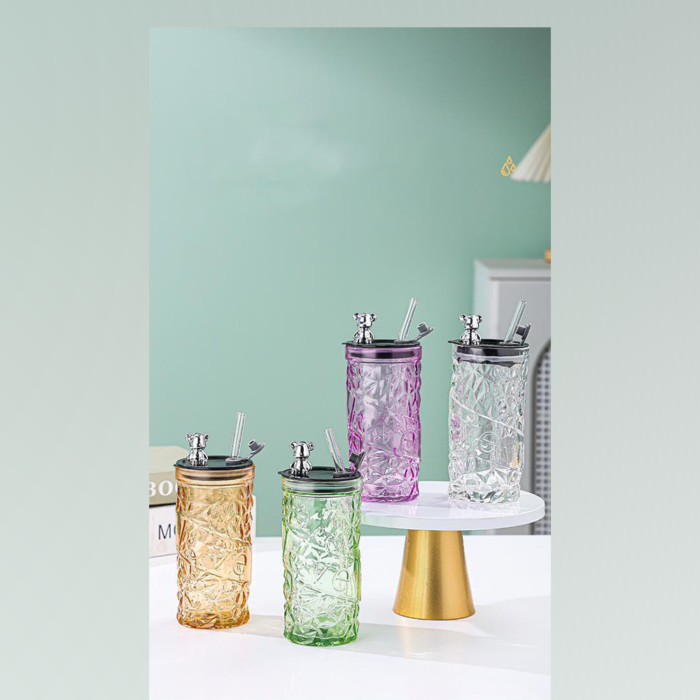 Cup/flask with glass straw