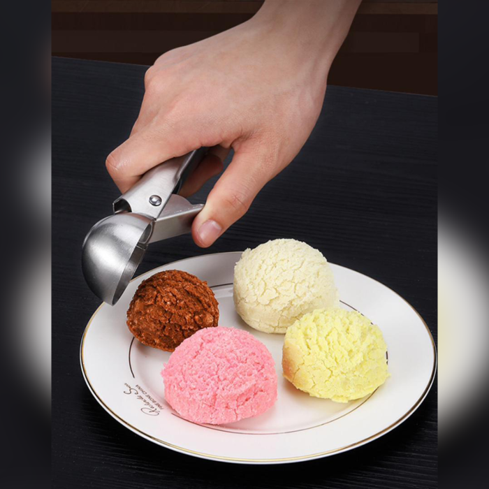 Ice cream scooper / fruit scooper