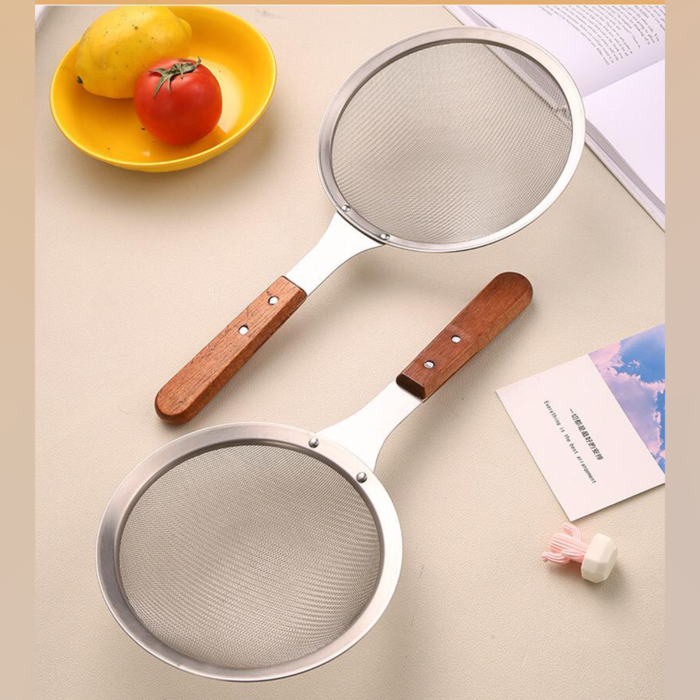 Wooden handle Sieve
